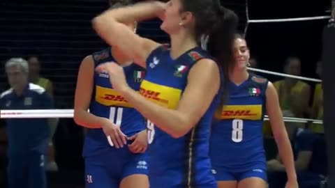 Volleyball_Player_Natalia_Araujo___Crazy_Libero_Skills