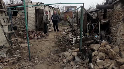 Ukrainians advance after Russia orders retreat
