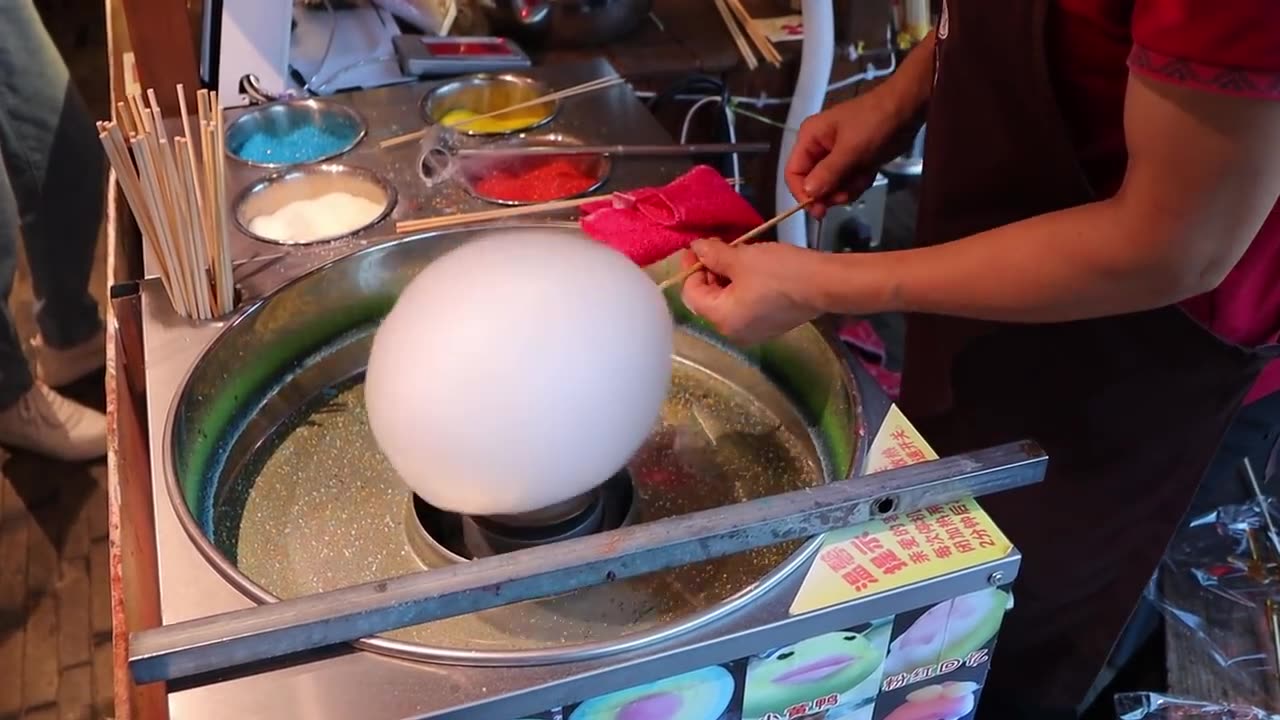 Cotton candy made of colorful pieces _ cotton candy art - chinese street food