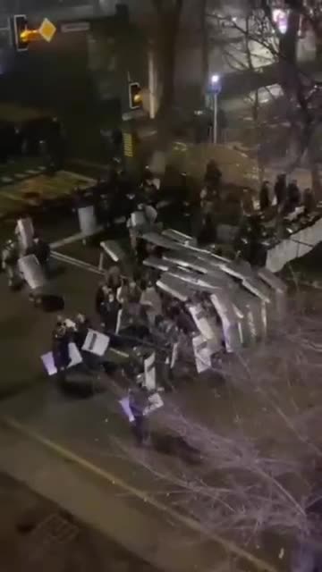 The cops are preparing to disperse