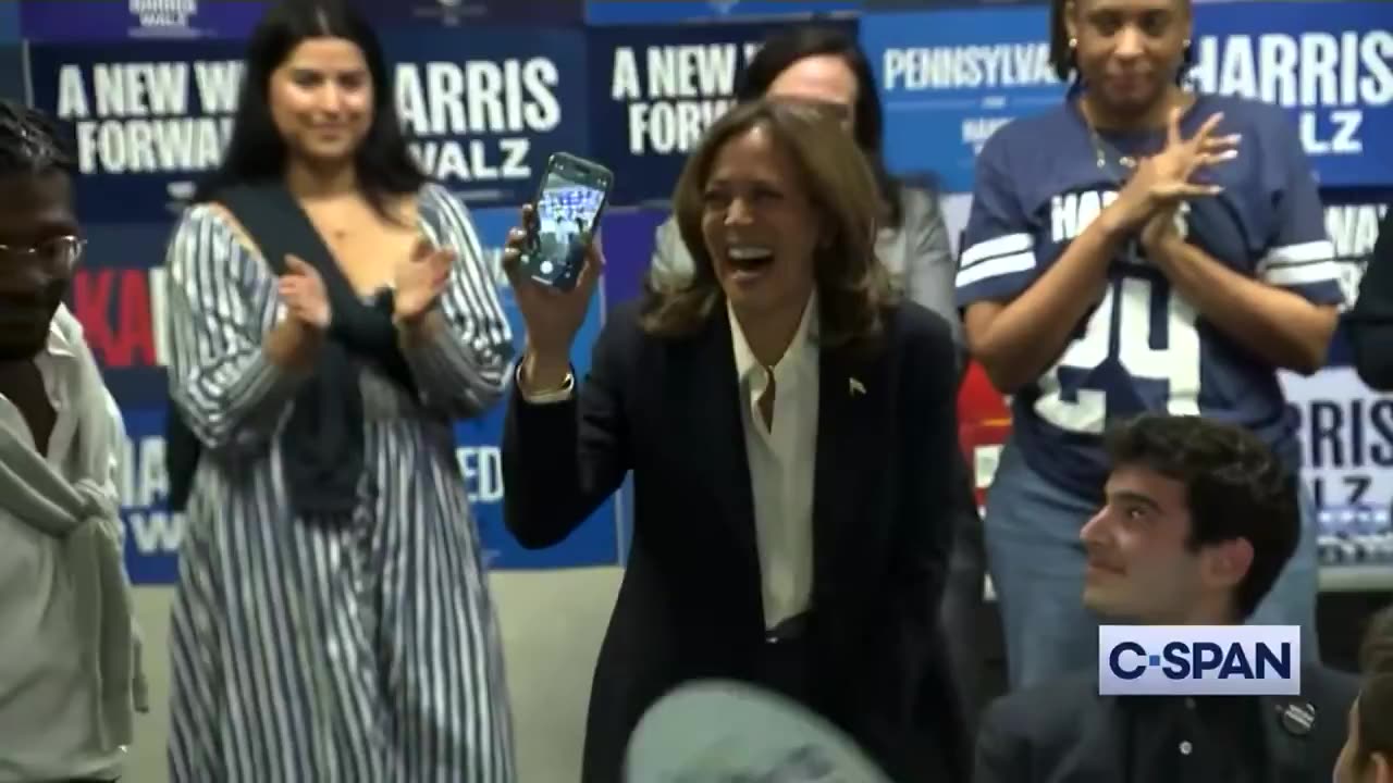 Kamala Pretends to Make A Phone Call To A Voter