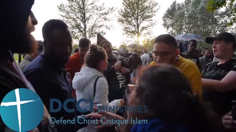 Who told Uthman to Burn the Qurans? Two Different Arabic Qurans DCCI @ Speakers Corner