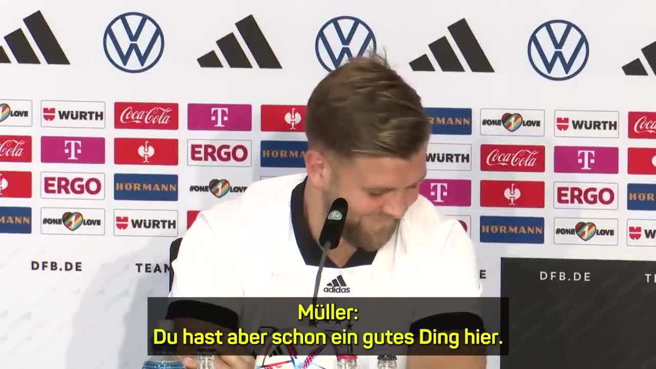 Bizeps-Flex und Sprüche-Feuerwerk_ Thomas Müller und Niclas Füllkrug liefern PK-Show ab