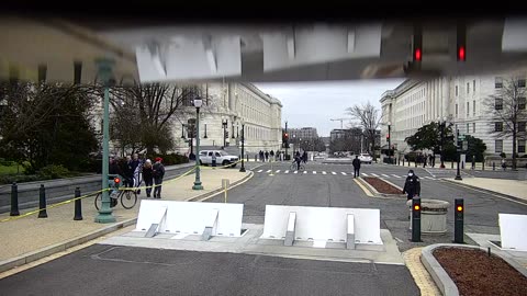 0672USCG00K25SouthBarricadeInbound_2021-01-06_12h51min49s817ms.mp4