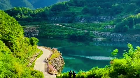Beautiful scenery. Come and have a look