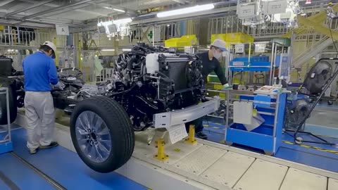 Toyota Land Cruiser assembly line in Japan | LC 300 Production