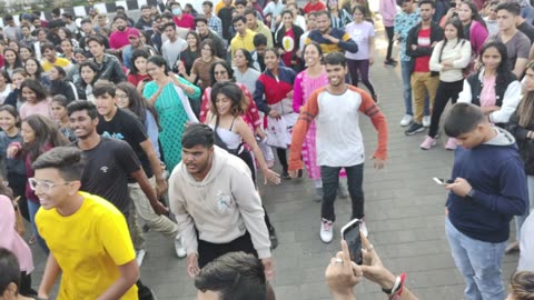 Free Dance Session At MARINE DRIVE Sunday Morning