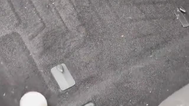 Clean the dust inside the car cab.