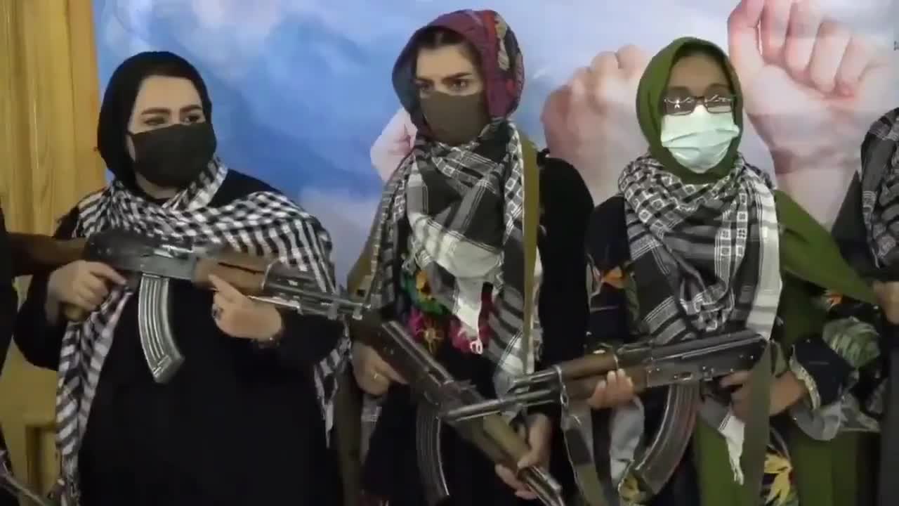 Afghanistan Women Pick Weapons and Ready To Fight Against Taliban - Watch Video