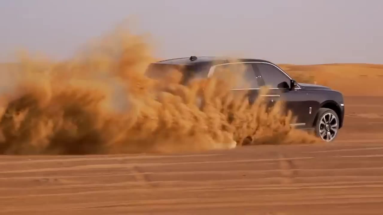 Zamil Zamil Arabic Remix Rolls Royce Car Drift in the Desert Video