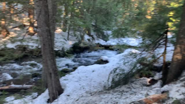 Traversing the River Ice Trail – Tamanawas Falls – Mount Hood – Oregon – 4K