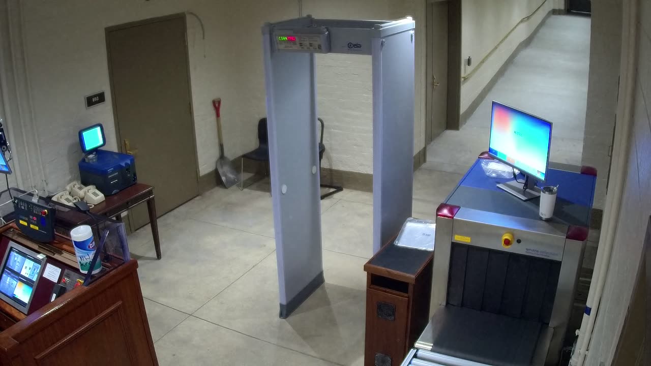 5133CHOBBAGarageScreening2_2021-01-06_05h08min30s613ms.mp4