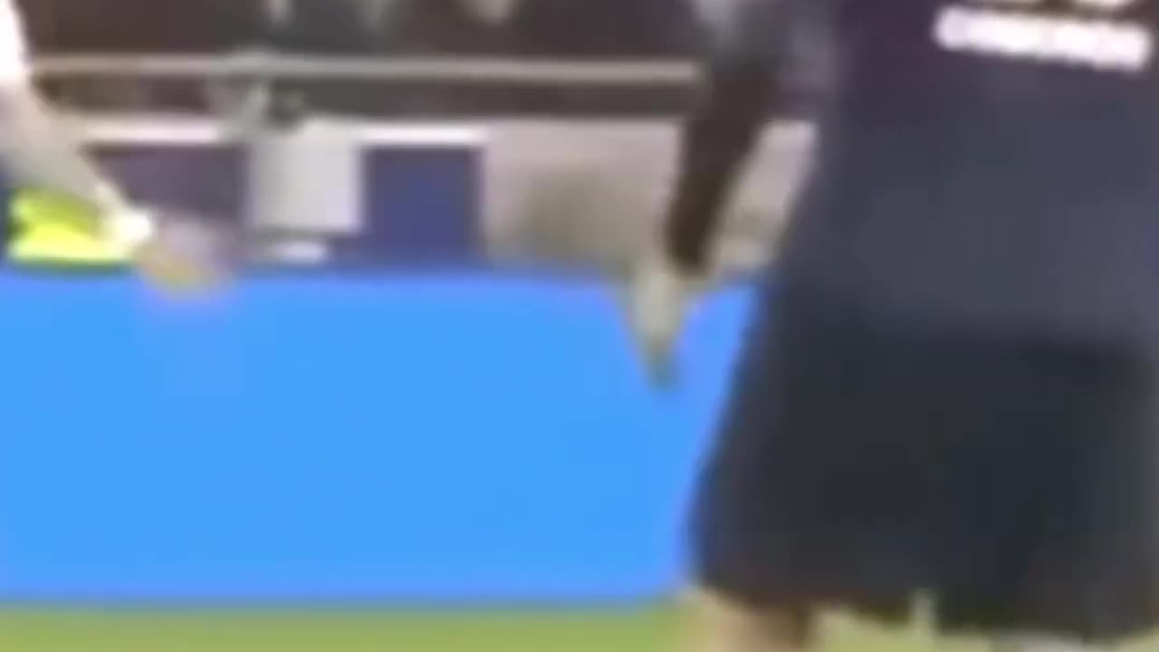 PAY ATTENTION to IBRAHIMOVIC!