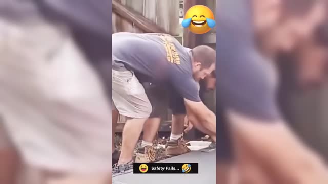 TOTAL IDIOTS AT WORK #2 / BAD DAY AT WORK 2022