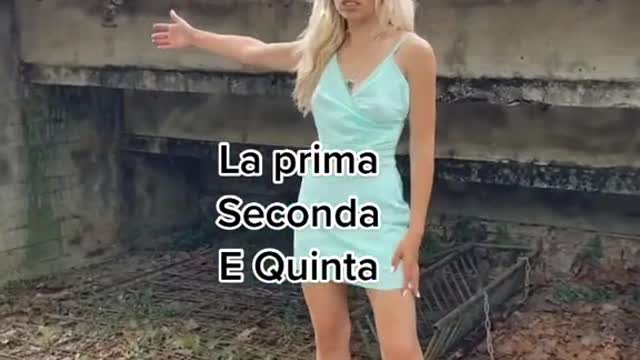 MASHA CAPSIZ ( VI FACCIO VEDERE LA MIA STANZA)