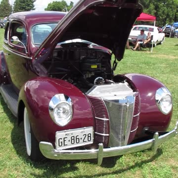 1940 Ford Deluxe
