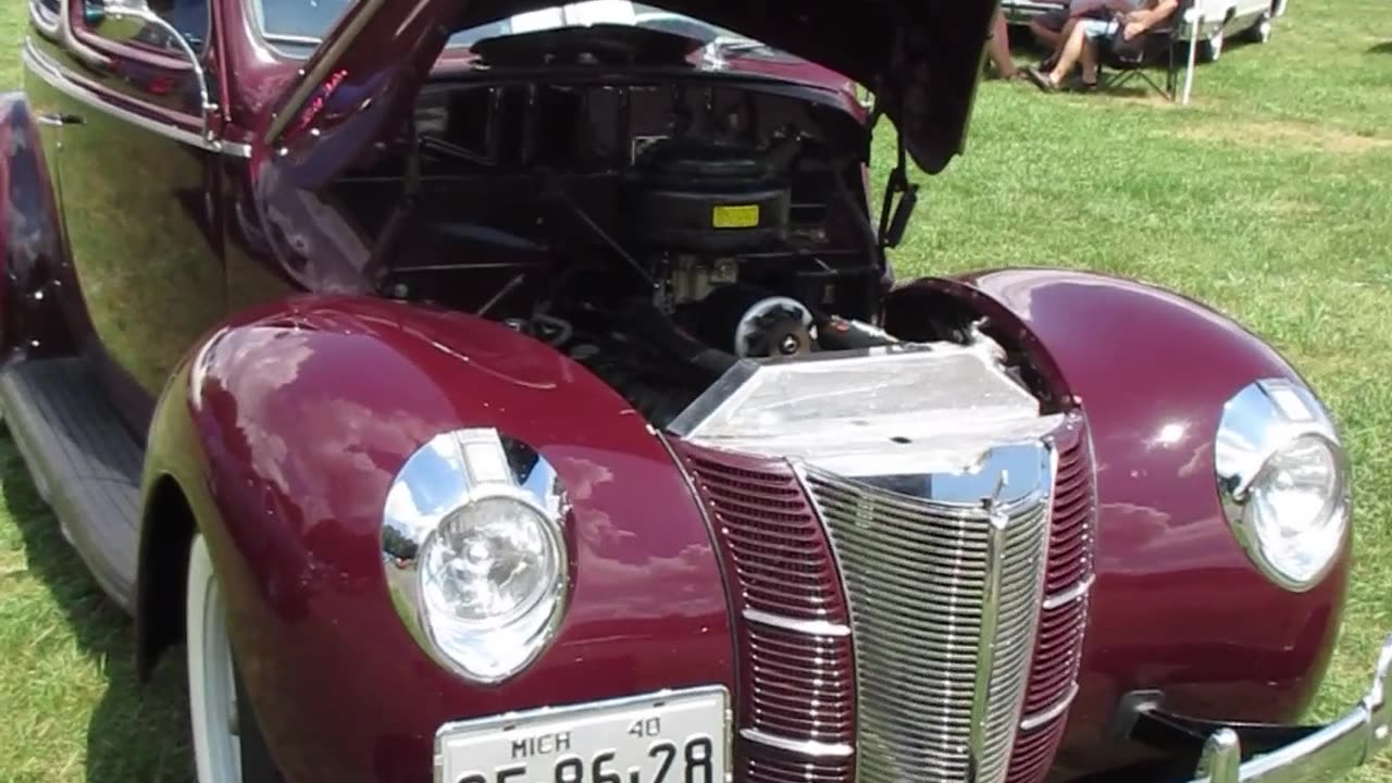 1940 Ford Deluxe