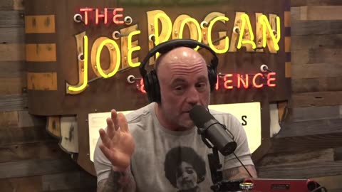 "Joe Rogan Criticizes Zelensky & Biden for Risking World War III Ahead of Trump's Return"