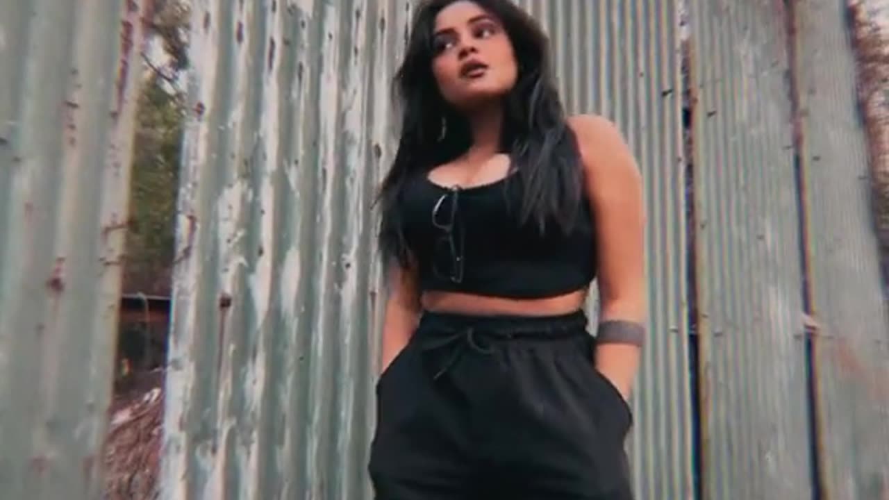 New Tik tok viral girl video sexy body 👅 showing