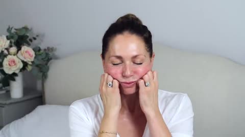 Face lifting massage