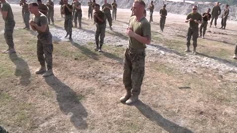 US and Philippine Marines do crazy knife and sword training