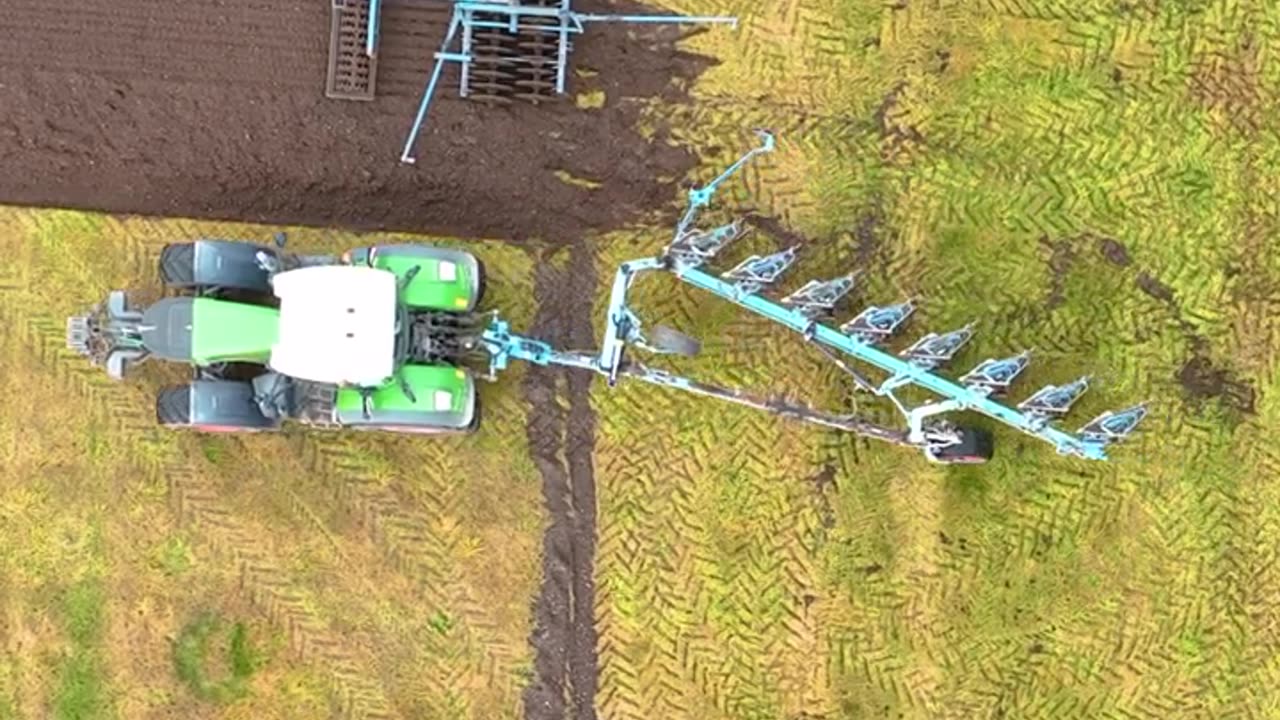 Stan is heading up the 'throwback' this Thursday in his Fendt 936 vario tractor