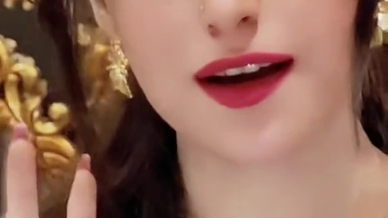 Pyari se larki