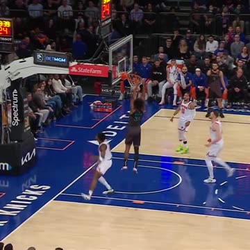NBA - Jordan Poole with the nice find and Marvin Bagley with the nice slam! Wizards-Knicks