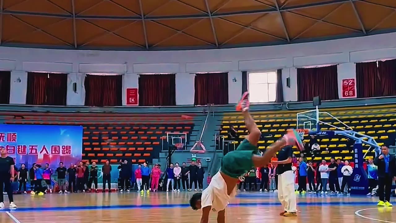 Shuttlecock sport, sports competition, sports, difficult movements, Chinese kung fu
