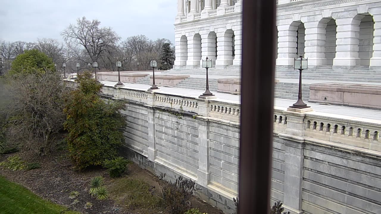 Camera0925USCG00UpperTerraceWest_2021-01-06_Starting_at_10h40min00s520ms.mp4