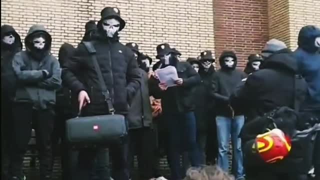 LAAT JE NIET INSLUITEN DEFEND IJMUIDEN