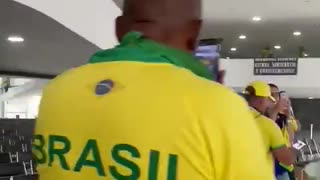 Bolsonaro supporters break into the Planalto Palace