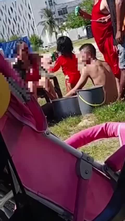 Madre le habría dado cerveza a su niña en playas de Cartagena