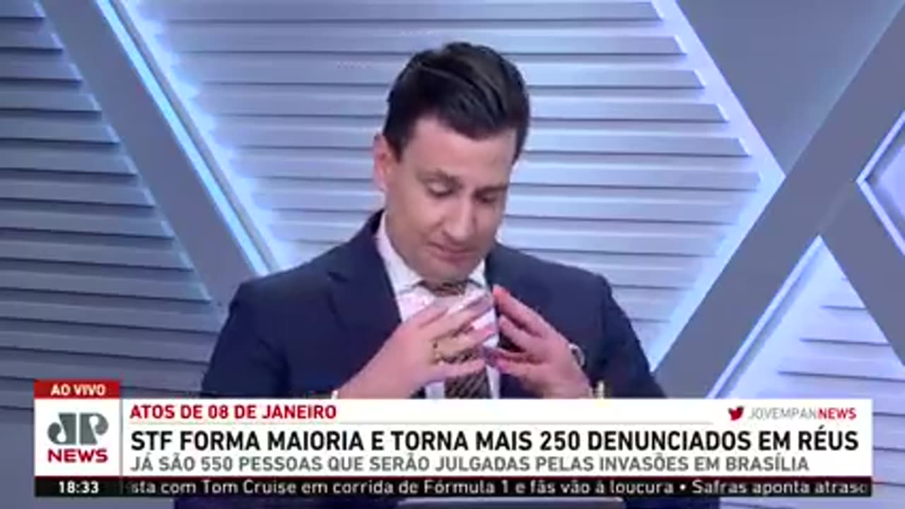 "Estadão" critica o cerceamento do direito de defesa