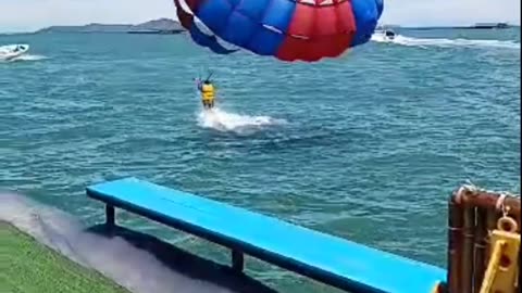 Parasailing in Pattaya #parasailing #adventute