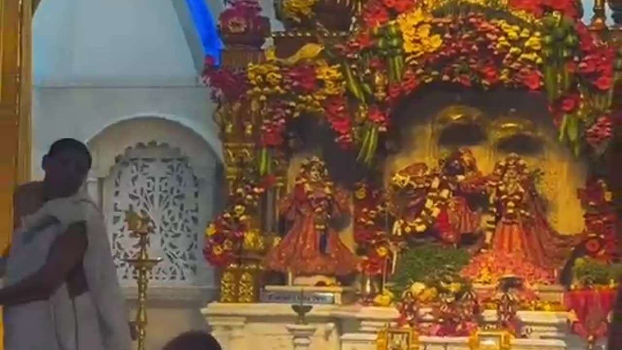 ISKON TEMPLE AARTI