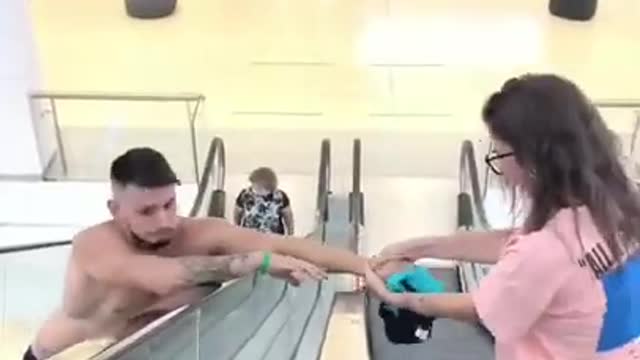 #Shmeksss SHMEKSSS Pranks | New and Latest Pranks | Hot Body Builder Viral and Funny Videos