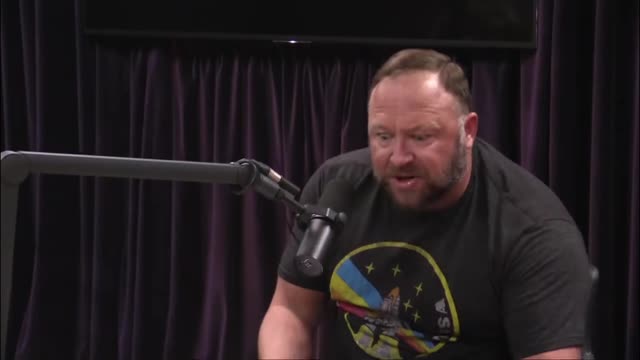 Joe Rogan, Alex Jones & Eddie Bravo - Rage from Alex Jones goes CRAZY