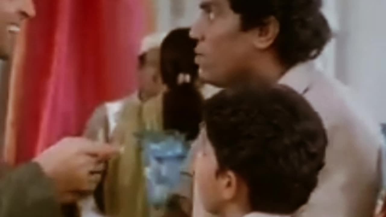 Indian muviz superhit kabhi khushi kabhi gam sahrukh khan amitabh bachan and kajol