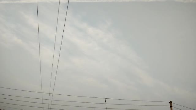 Strange Smoke trails seen in the sky at Hardoi-Sawaizpur road, Hardoi