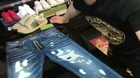 THE BEST WAY TO FOLD CLOTHES