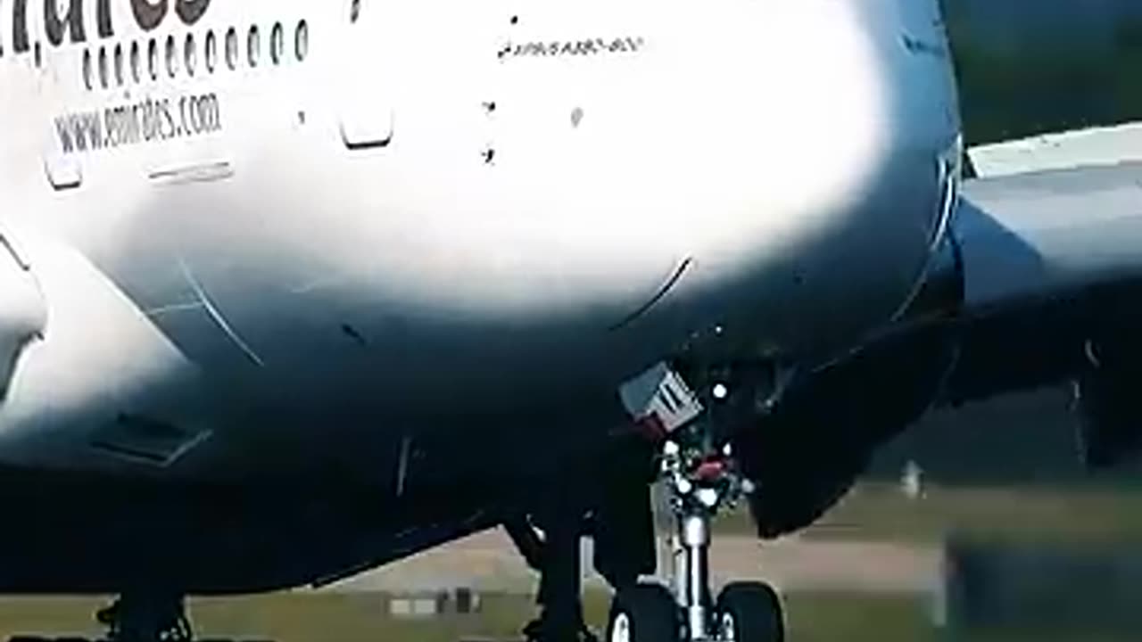 Amazing landing of 747