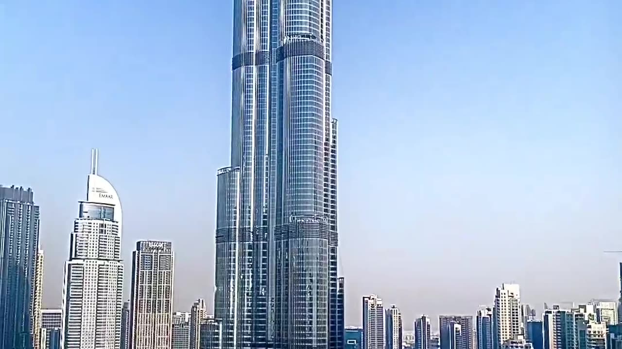 this is Dubai nice place 🥰🥰🥰