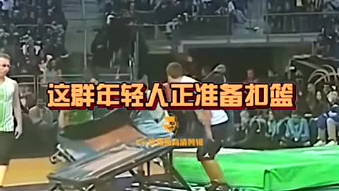 NBA -太解愤啦！一群年轻人看不起清洁工，被老头当场秀操作教育！😂'篮球 '快看NBA 'NBA