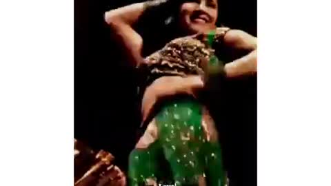 Sunny leone dance video