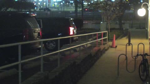 1669HQOB01SouthwestWalkway_2021-01-05_22h00min02s640ms.mp4