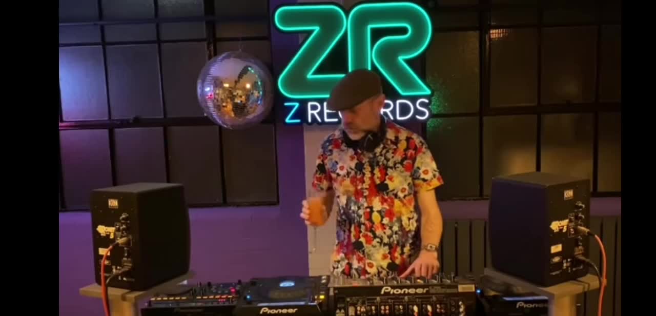 Happy New year All & FAM - Music Session with old school Disco Funk🕺