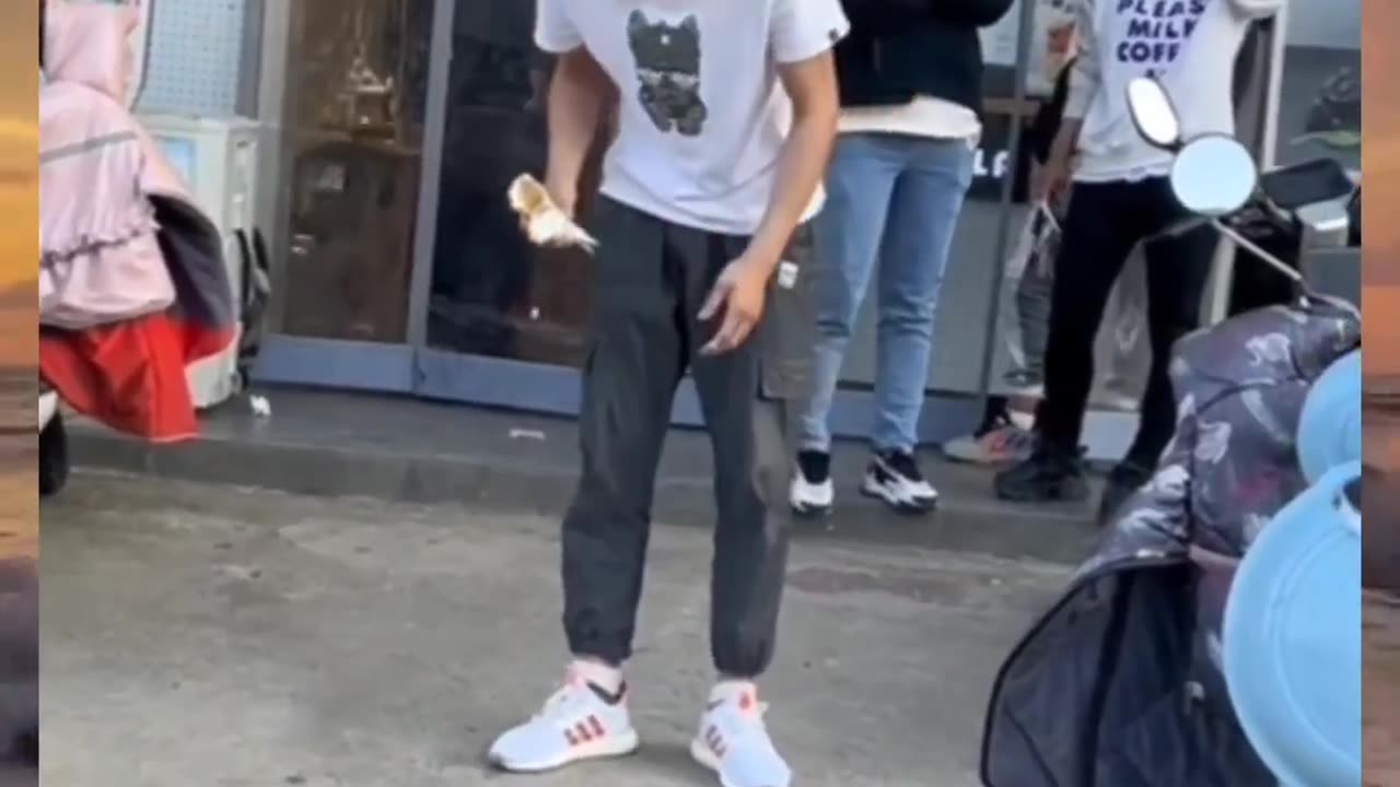 Poor man, 😔😔...🤦😅