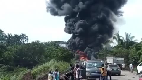 At least 12 people killed AN in Nigeria after gasoline tanker crashes and explodes