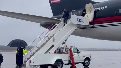 MAJOR: Trump Arrives In East Palestine, Ohio